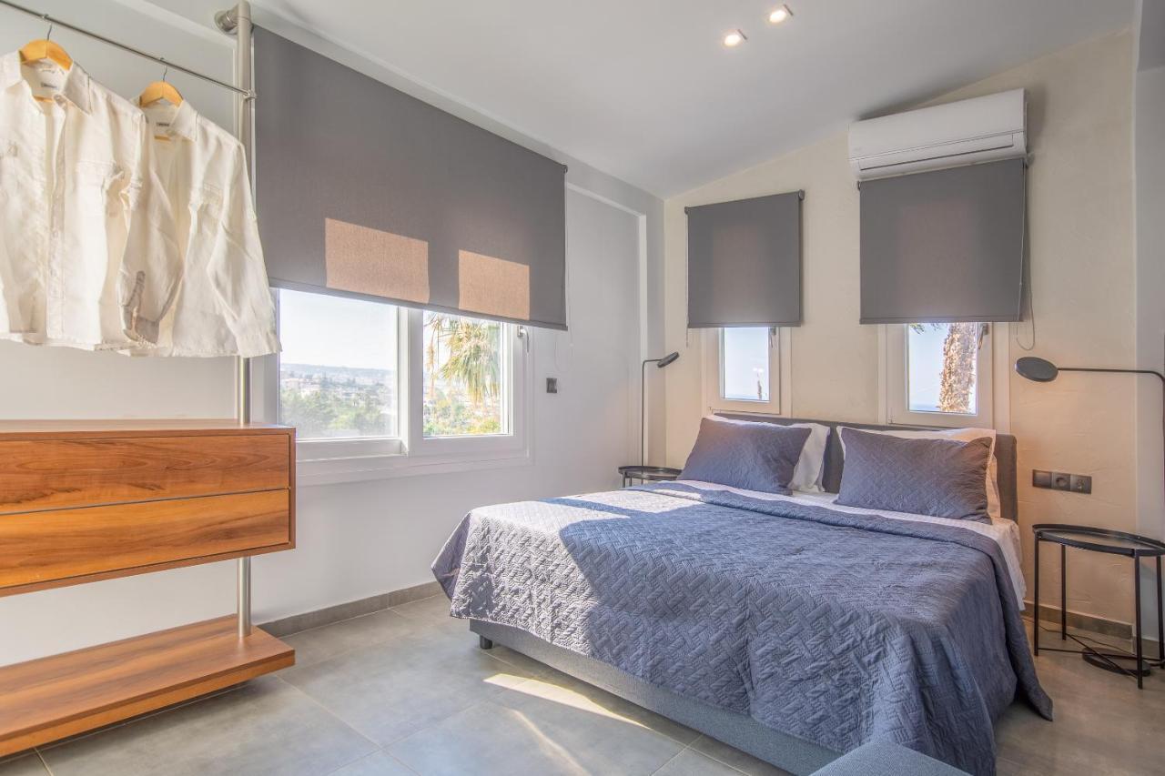 Queen'S Gem Luxury Villa - Heated Jacuzzi & Pool ヘルソニソス エクステリア 写真