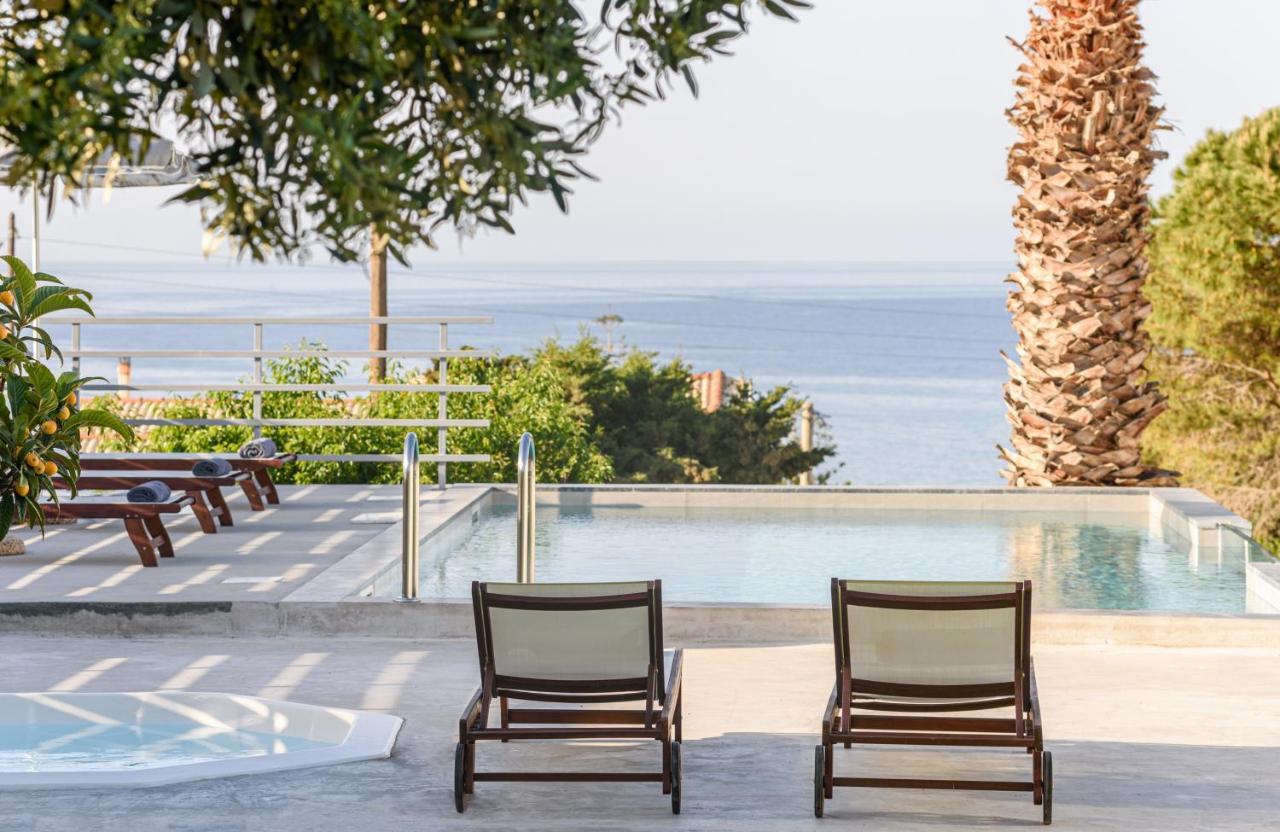 Queen'S Gem Luxury Villa - Heated Jacuzzi & Pool ヘルソニソス エクステリア 写真
