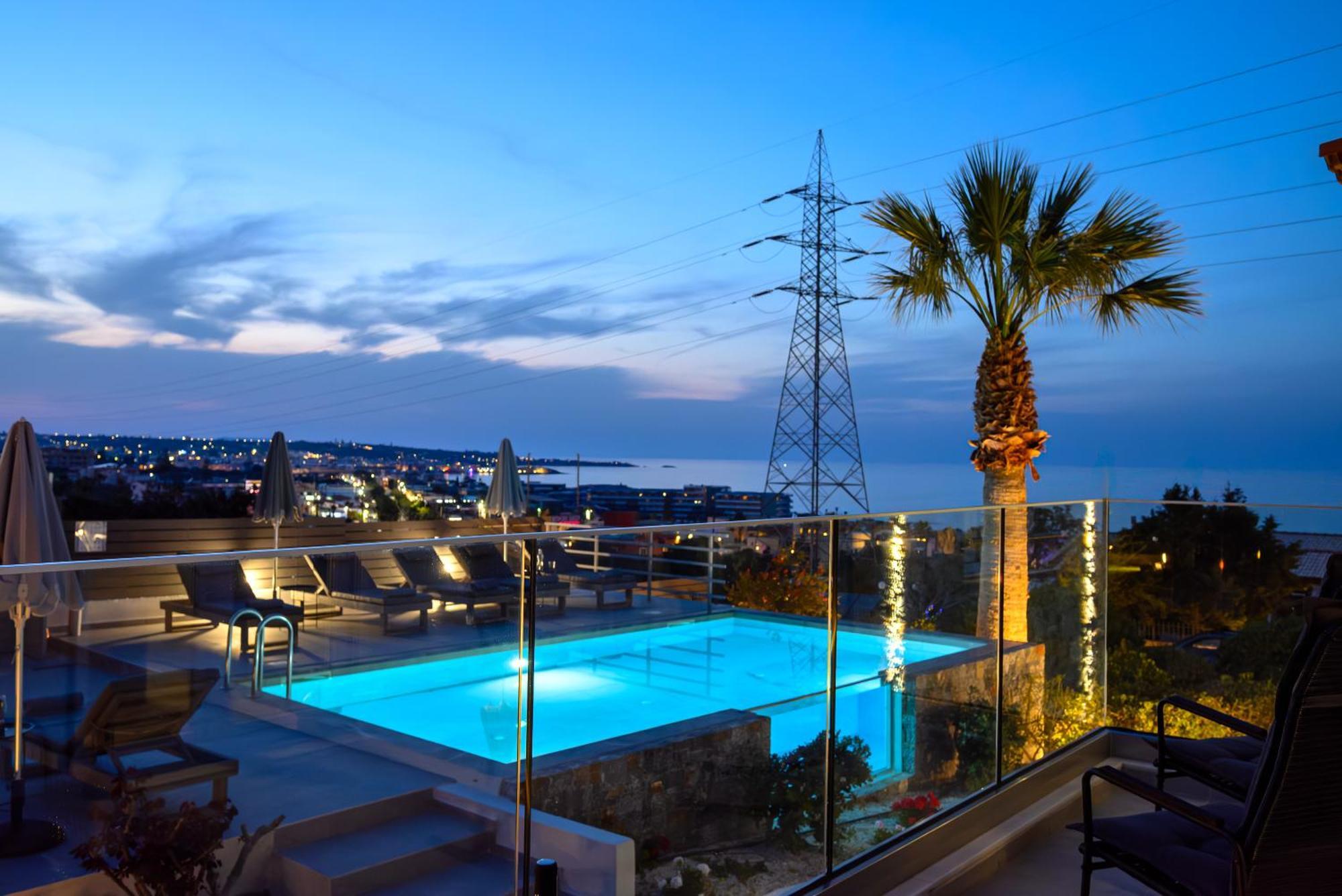 Queen'S Gem Luxury Villa - Heated Jacuzzi & Pool ヘルソニソス エクステリア 写真